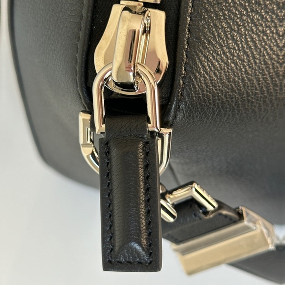 Givenchy Antigona Medium - Picture 5 of 15